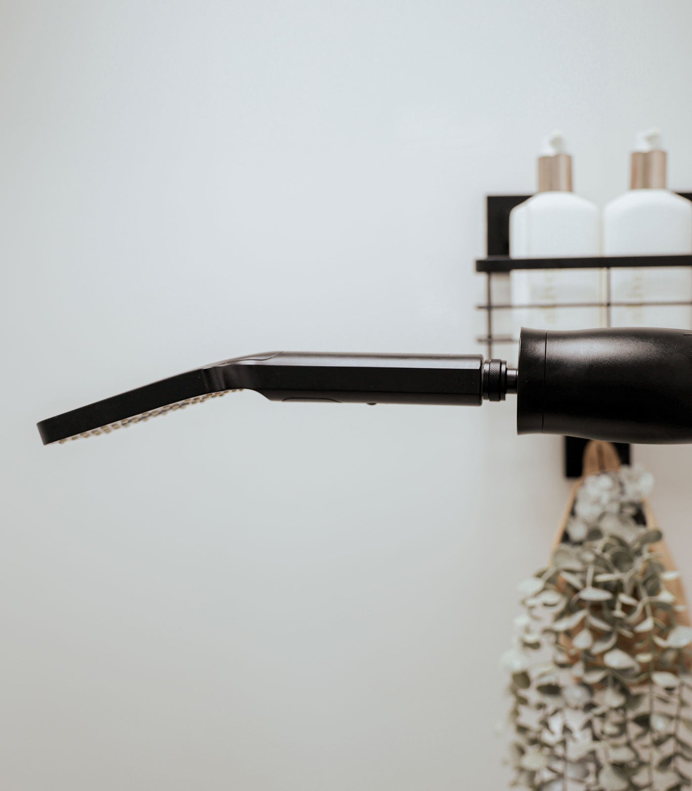 FreshFlow Shower Filter   "Better Water, Better Skin"